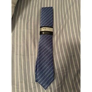 NWT Alfani Mens Stripe Pattern Royal 431 Necktie